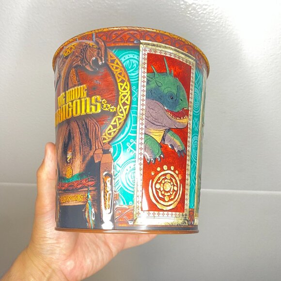 AMC How to Train Your Dragon Popcorn Tin Bucket 2025 Embossed Limited Hiccup New - Picture 5 of 9